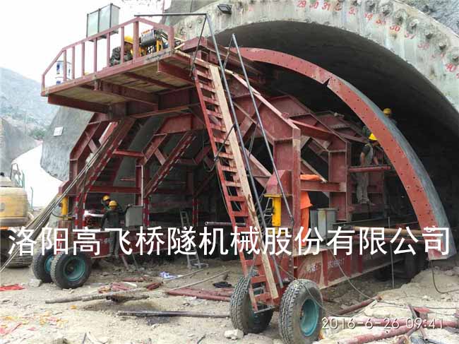 襯砌臺(tái)車(chē)的驅(qū)動(dòng)方式有哪些？